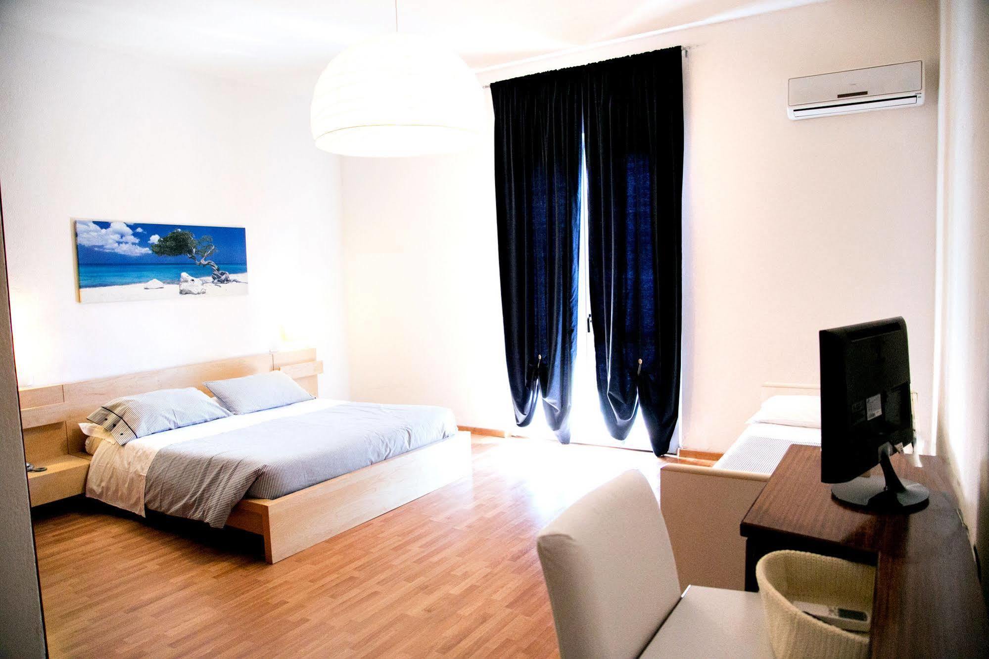 Hotel Kinda Castiglione della Pescaia Bagian luar foto