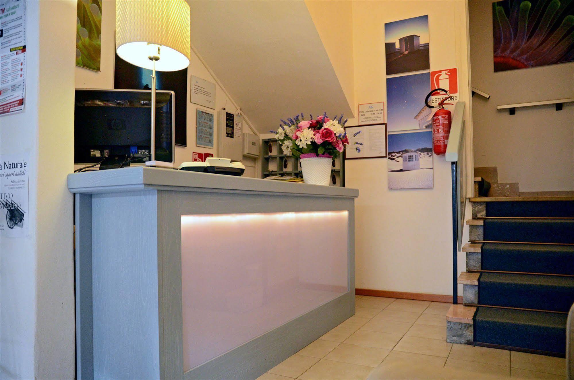 Hotel Kinda Castiglione della Pescaia Bagian luar foto